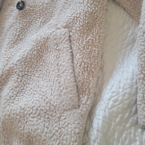 Uniqlo Sherpa Fleece Jacket Size Small Beige Cream Fair Condition - Picture 5 of 8